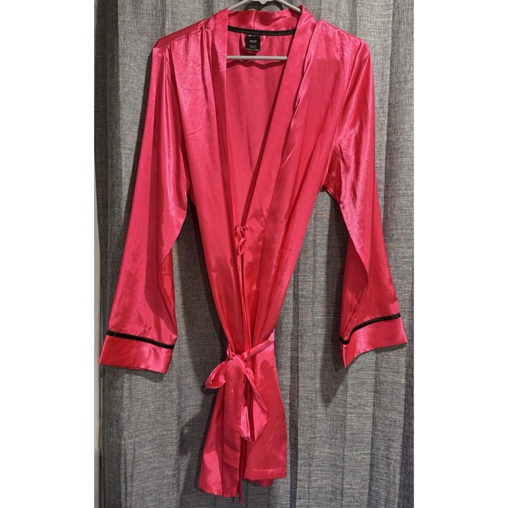 Apt‎ 9 Robe Woman's Large  Bright Pink Belted Wrap/Tie Style Long Sleeves Trim